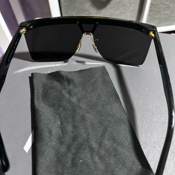 Saint Laurent Shades SL 537 Palace - Picture 4 of 9